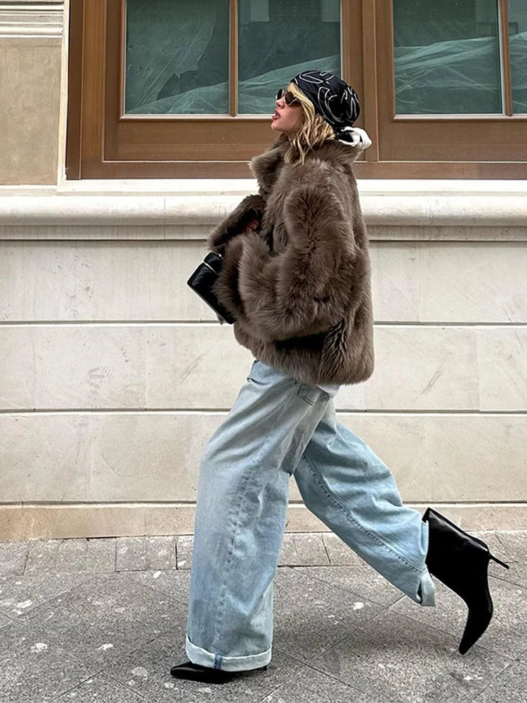 2025 Winter Women's Faux Fur Coats Fashion Stand Collar Short Jackets Warm Long Sleeve High Street Commute Lady Brown Outerwear