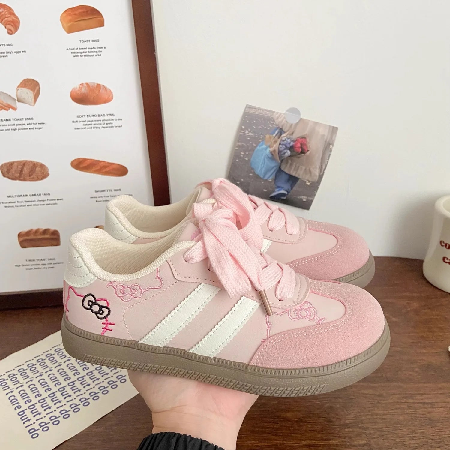 Women's Casual Shoes Cute Kitten Embroidery Soft Bottom Non-slip Comfortable De Training Shoes New Hundred Fashion Plate Shoes