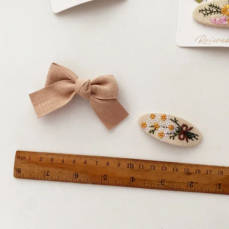 2PCS Sweet Little Girl Bowknot Hair Clips Solid Color Korean Mini Kids Embroidery Barrettes Princess Baby Clamp Hair Accessories